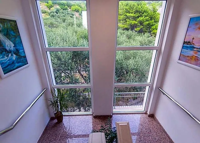 White Stone Villa 43