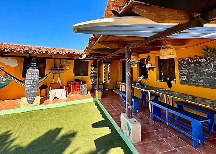 Adeje - Twinfin Hostel & Surf Yoga Camp