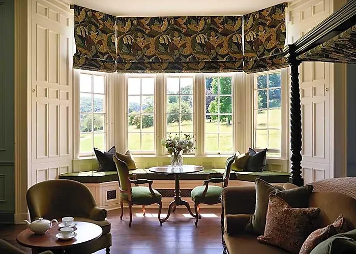 Dumbleton Hall