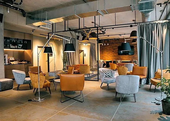 Loom Hotel & Skybar