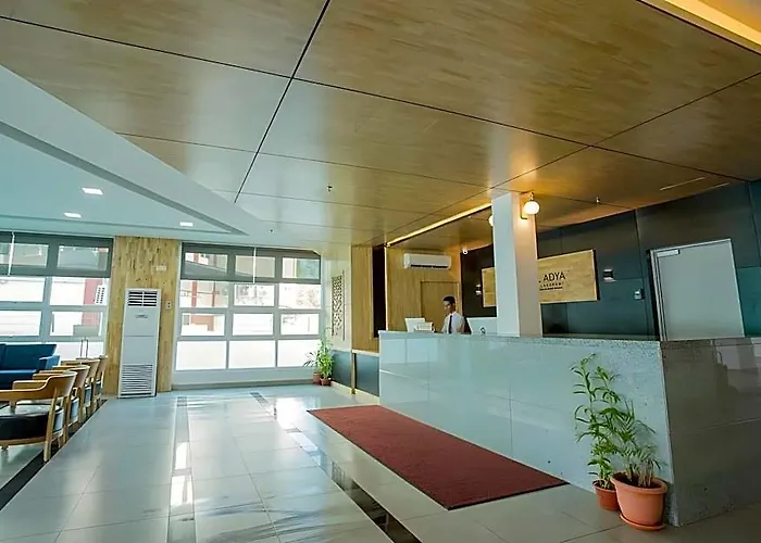 Hotel Adya Express Chenang