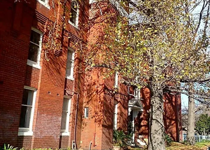 Fawkner Mansions Heritage Hotel