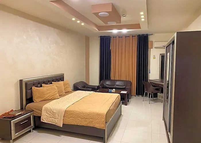 Sara Crown Hotel