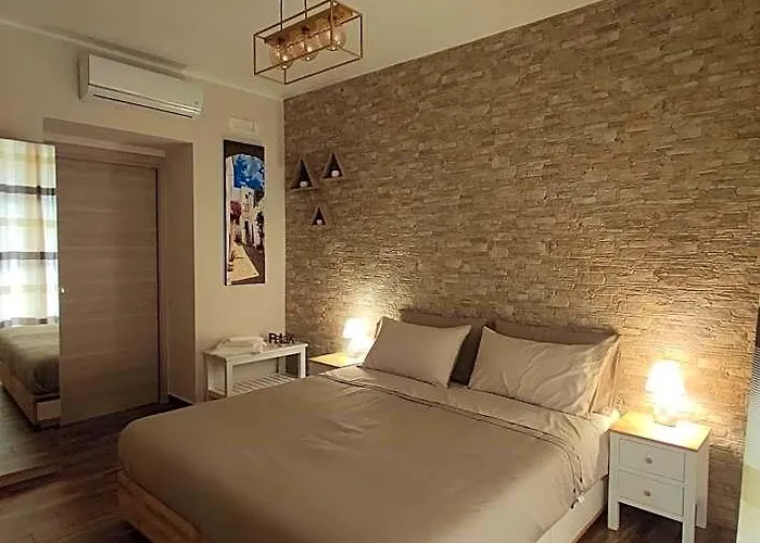 Tizzy Apartment&Rooms