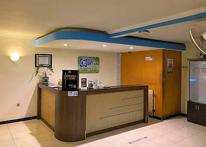 Hotel Lestari Near Lippo Plaza Mall Jember