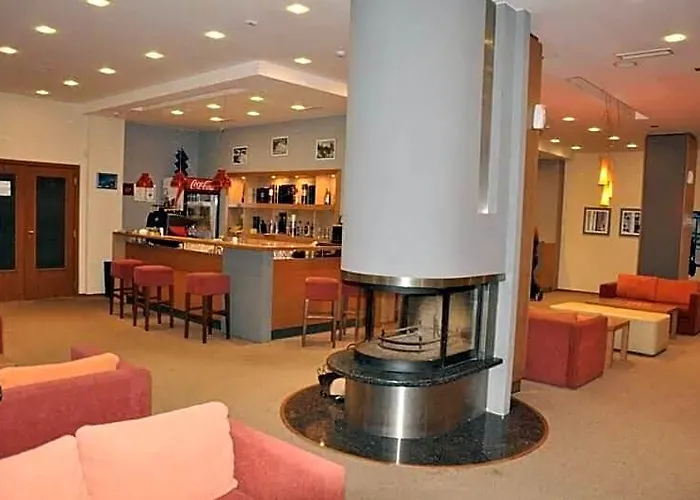 Studios-Villa Park Sv