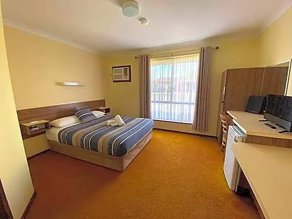 Donnybrook Motel