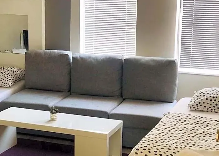 Executive Rooms And Suites Play