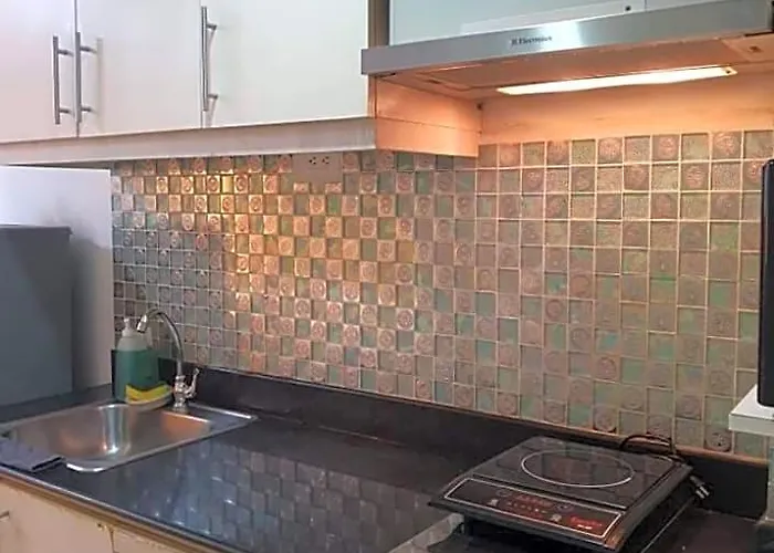 Vangie'S Place At Sea Residences
