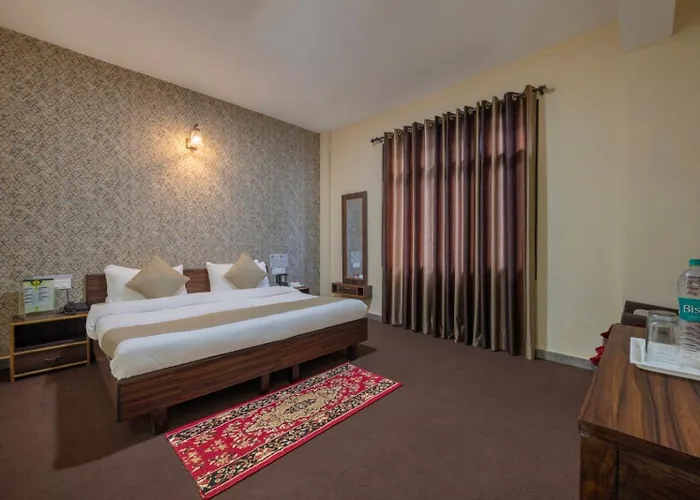 The Prakriti Heights L Lift L Comfortable And Spacious Rooms L Free Wifi, Free Parking L Enjoy Fresh Mountain Air L Managed By Exotic Stays
