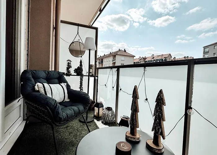 Le Cocon Blanc Metz -T2 Cosy Avec Parking Prive & Balcon - Gare, Nouvelle Ville