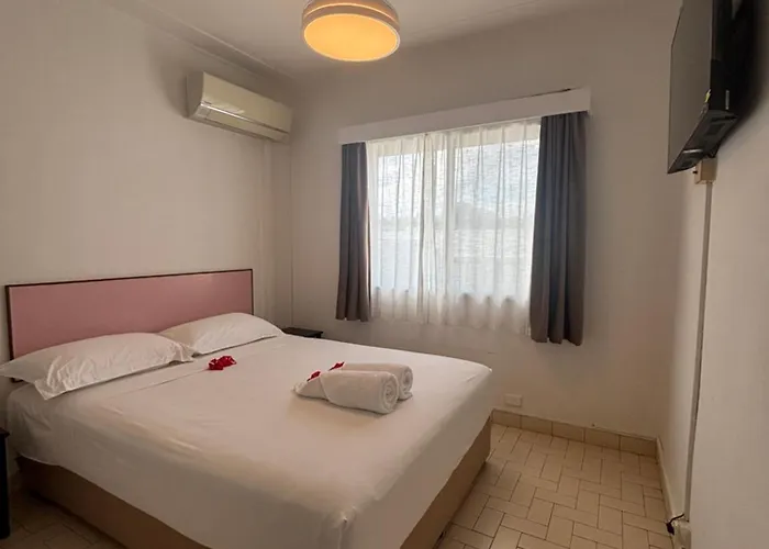 Coconut Palms Resort & Diamond Casino