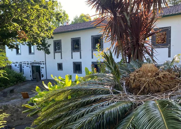 Casa Dos Santos Historic Azorean Estate