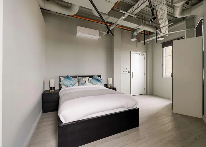 Diff-Rent Studios With Gym & Fast Access To Central London & Wembley
