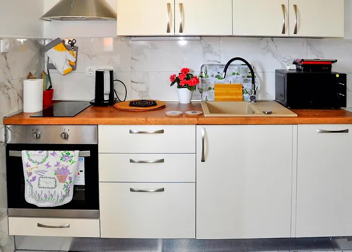 Awesome Apartment In Vrboska With Wifi