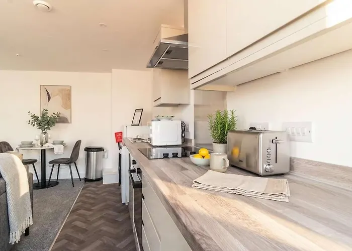 Bright 1 Bed Apartment In Central Wrexham