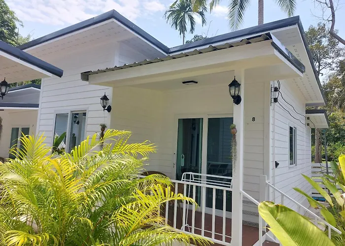 Leelawadee Bungalow And Restaurant