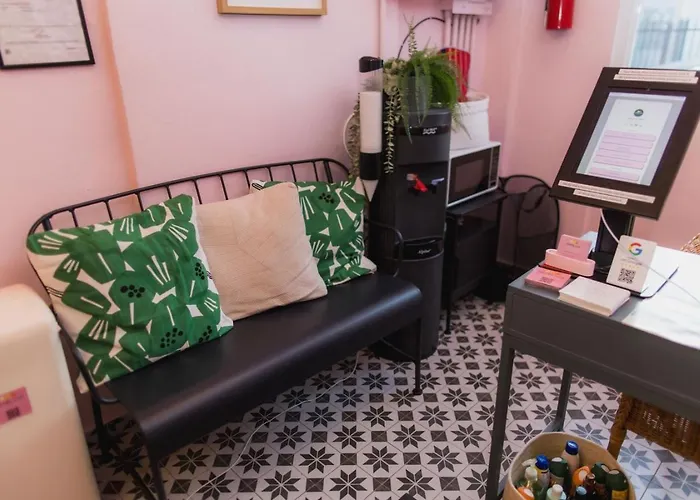 Room 16: Grand King Suite With Desk And Sofa Bed