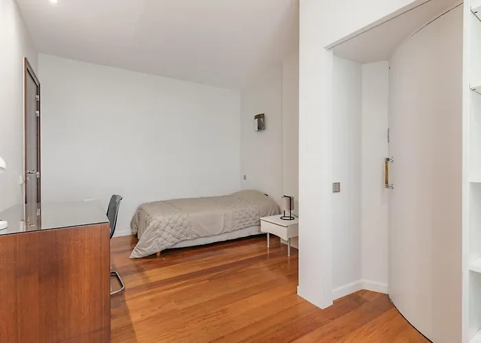 Luxury Private Apartment With Rooftop In Neuilly-Sur-Seine