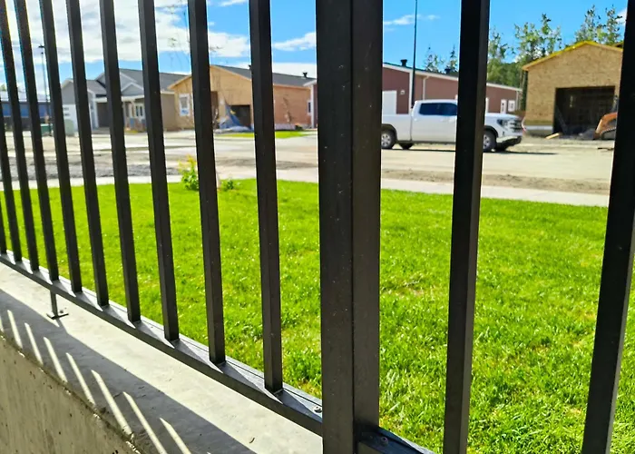 Private 1Br Suite With Kitchen, Laundry, Parking & 1 Gigabit Internet