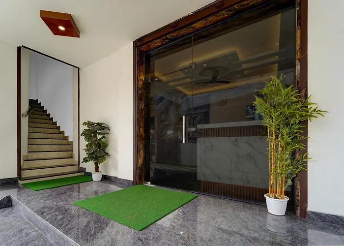 Super Townhouse Adoor Bus Terminal Pathanamthitta Formerly Apsara Tourist Homes