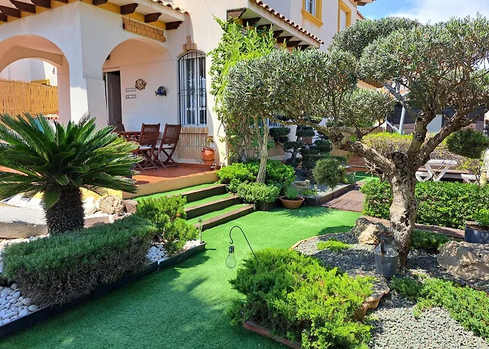 Casa En El Pinet Con Jardin