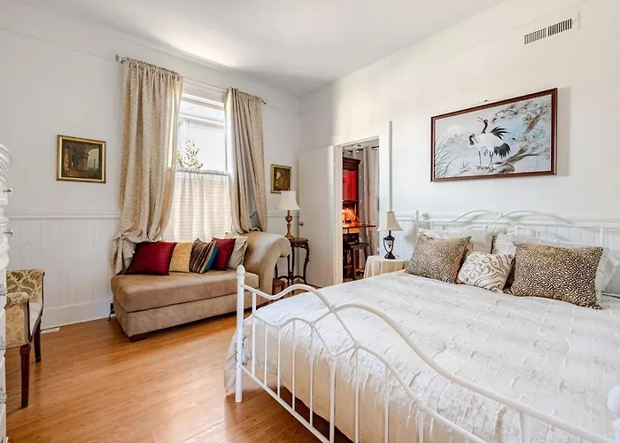 1932 Eduardian San Rafael Home, 3 Bed 2 Bath Upstairs Flat