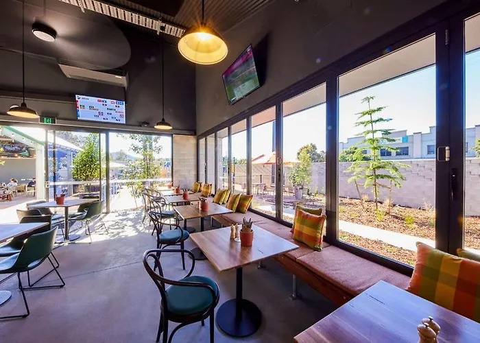 Coomera Lodge Hotel