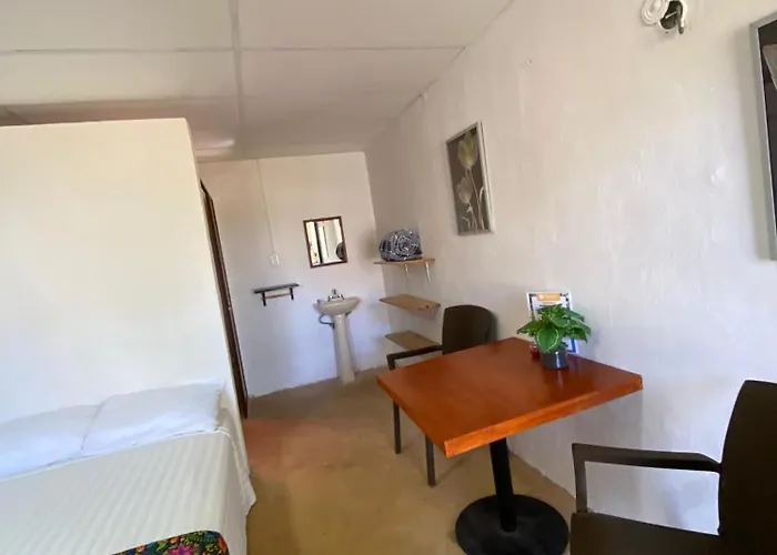 Hotel Shalva Barahona