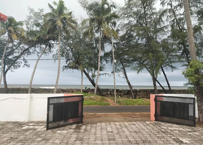 Palm Beach View Resort Cherai