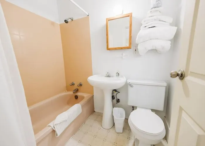1 Bedroom Suite 6 At The Green Gables Resort