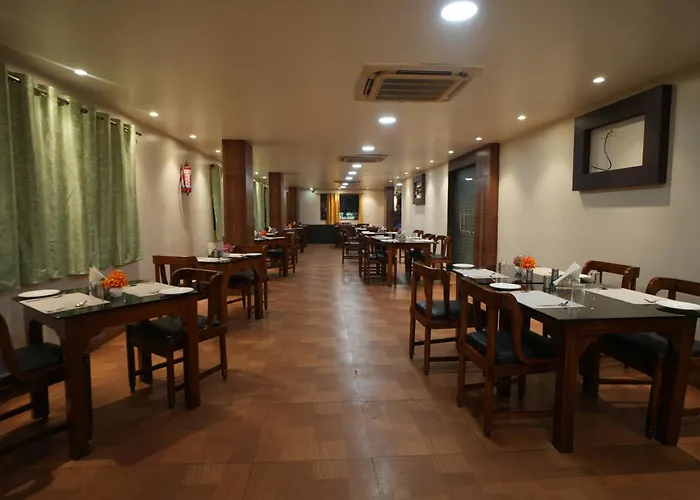 Hotel Sapphire Inn
