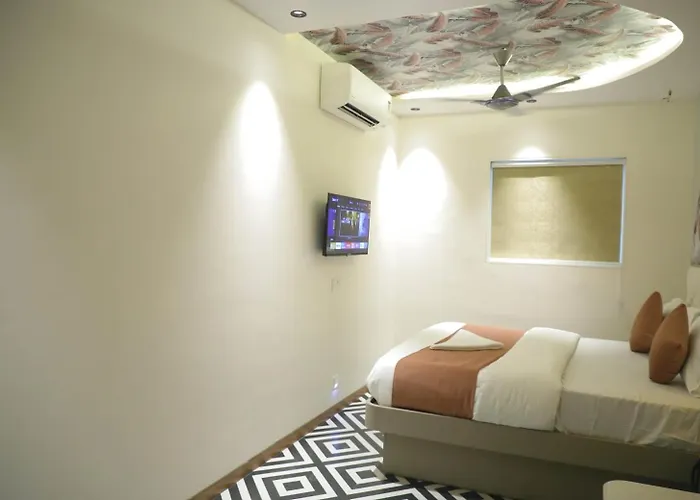 Ashray Guest House