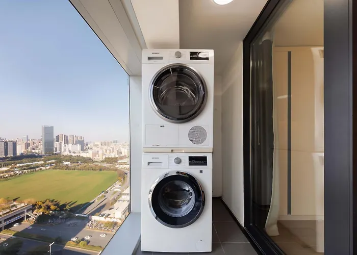Aero Stays Serviced Apartment Refined Skyline Loft
