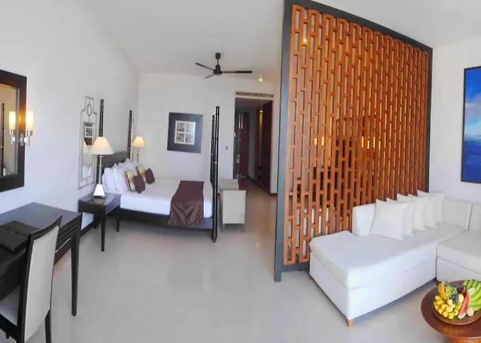 Blue Water Club Suites