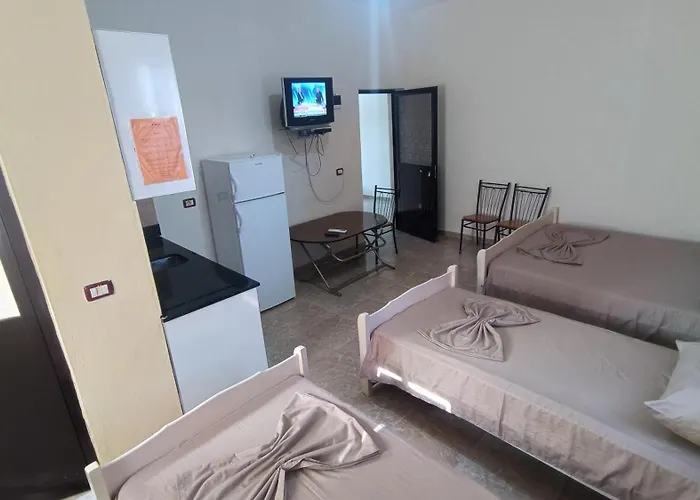 ℰ'ℋ Hotel - Velipoje Rruga Nr 7