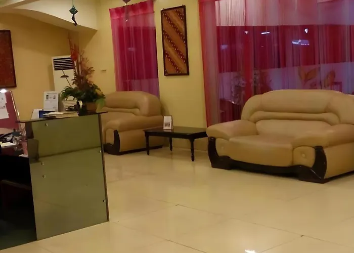 Kingston Hotel