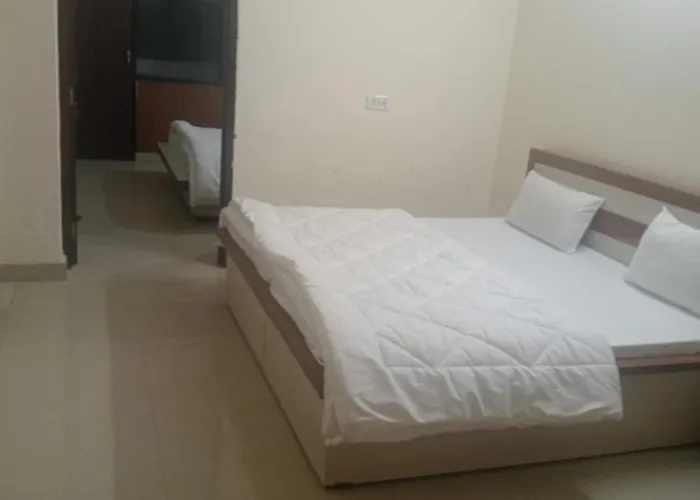 New Vybent Hotel Kainchi Dham