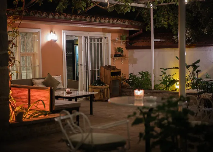 Yasa'S Guest House