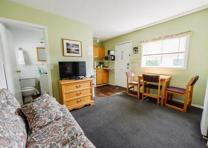 Suite 2 Green Gables Osoyoos 1 Bedroom Main Floor