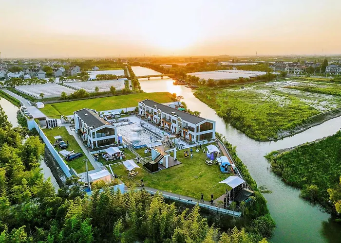 Shanghai Fangwai Resort Homestay -Close To Shanghai Disneyland ,Provides Disney Shuttle Service
