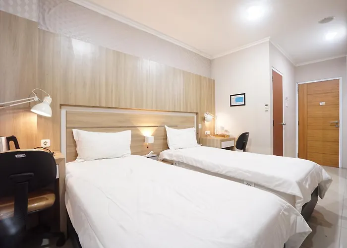 Townhouse Oak Hotel Damar Kurung