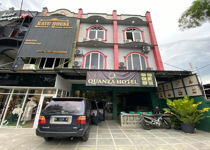 Collection O Near Masjid Raya Baiturrahman Formerly Quanza Hotel
