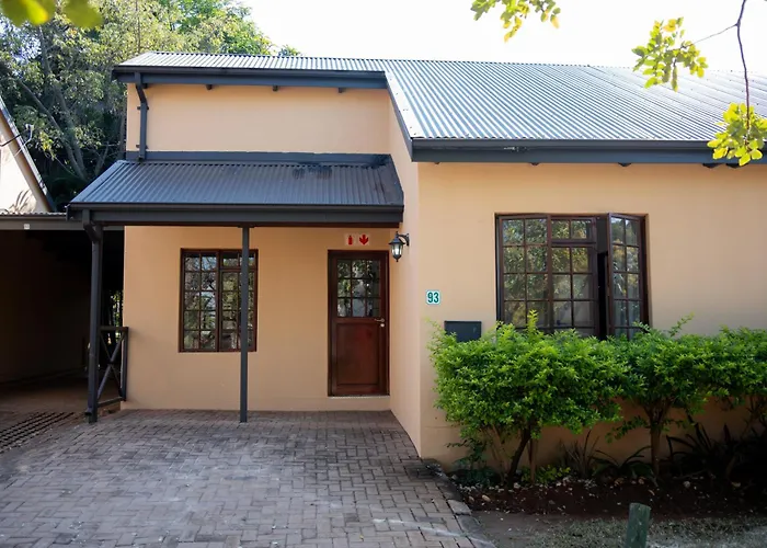 The Grove Residence - Family Luxury Resort By Warmbaths
