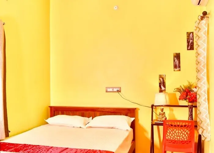 Ricaavi Home Stay - Couples Retreat