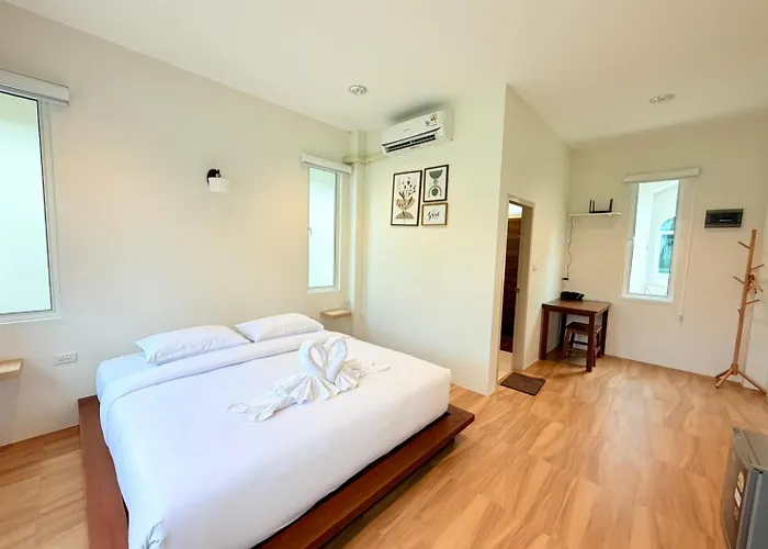 Hills & Hush Khao Sok Eco Resort