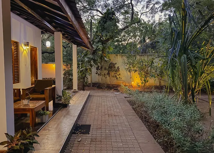 Mountain Edge By Yala Odyssey