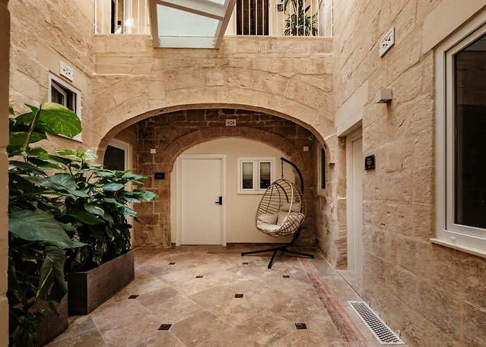 Casa Radiant