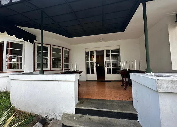 Townhouse Oak Casa D'Ladera Bandung