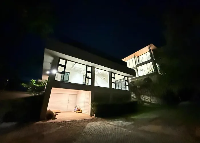 The Akbar Villa